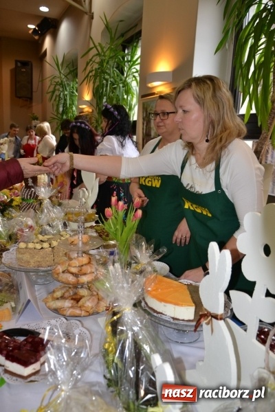 Zdjęcie w galerii na portalu naszraciborz.pl: Kiermasz Wielkanocny w Tworkowie WIDEO wiadomości z regionu