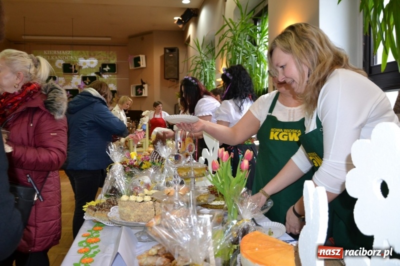 Zdjęcie w galerii na portalu naszraciborz.pl: Kiermasz Wielkanocny w Tworkowie WIDEO wiadomości z regionu