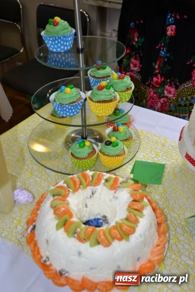 Zdjęcie w galerii na portalu naszraciborz.pl: Kiermasz Wielkanocny w Tworkowie WIDEO wiadomości z regionu