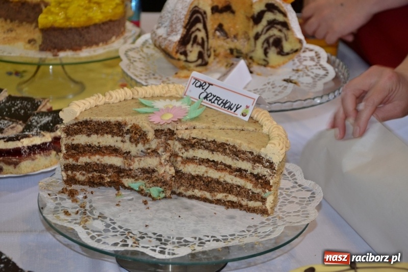Zdjęcie w galerii na portalu naszraciborz.pl: Kiermasz Wielkanocny w Tworkowie WIDEO wiadomości z regionu