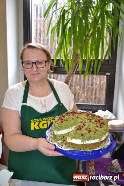 Zdjęcie w galerii na portalu naszraciborz.pl: Kiermasz Wielkanocny w Tworkowie WIDEO wiadomości z regionu