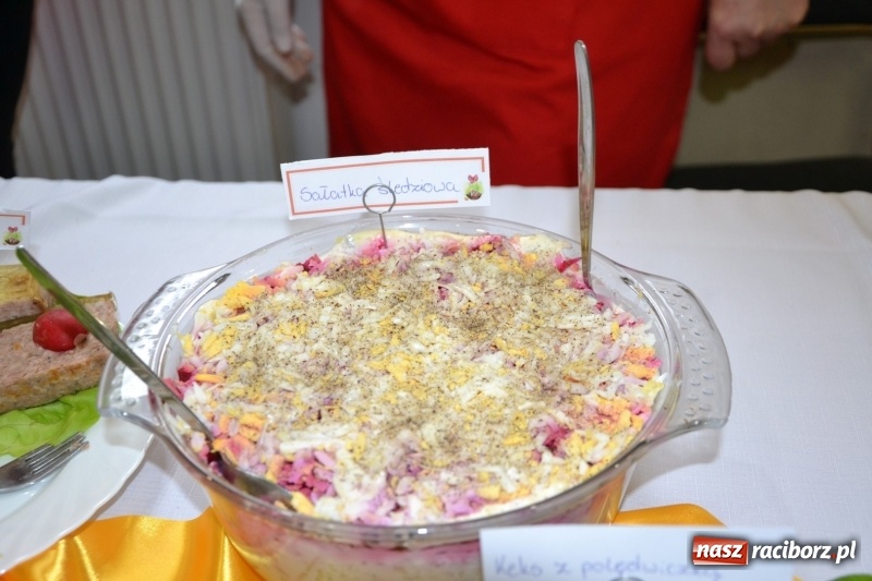 Zdjęcie w galerii na portalu naszraciborz.pl: Kiermasz Wielkanocny w Tworkowie WIDEO wiadomości z regionu