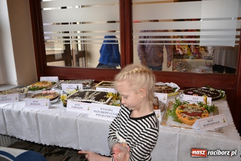 Zdjęcie w galerii na portalu naszraciborz.pl: Kiermasz Wielkanocny w Tworkowie WIDEO wiadomości z regionu