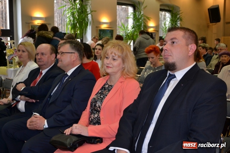 Zdjęcie w galerii na portalu naszraciborz.pl: Kiermasz Wielkanocny w Tworkowie WIDEO wiadomości z regionu