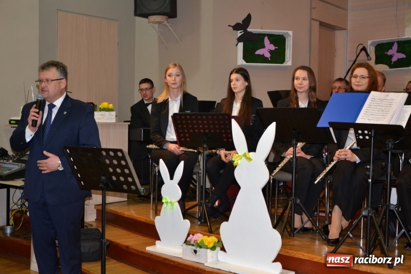 Zdjęcie w galerii na portalu naszraciborz.pl: Kiermasz Wielkanocny w Tworkowie WIDEO wiadomości z regionu