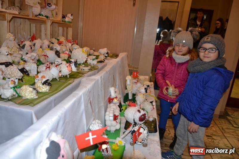 Zdjęcie w galerii na portalu naszraciborz.pl: Kiermasz Wielkanocny w Tworkowie WIDEO wiadomości z regionu