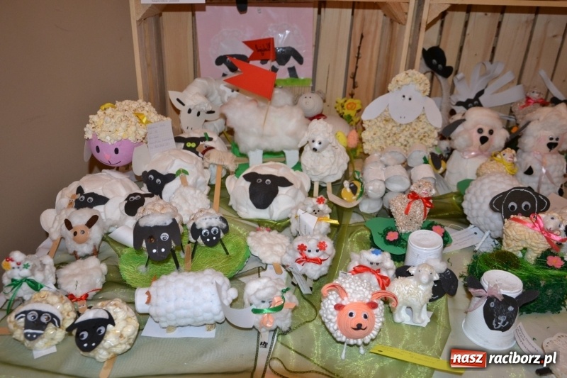 Zdjęcie w galerii na portalu naszraciborz.pl: Kiermasz Wielkanocny w Tworkowie WIDEO wiadomości z regionu