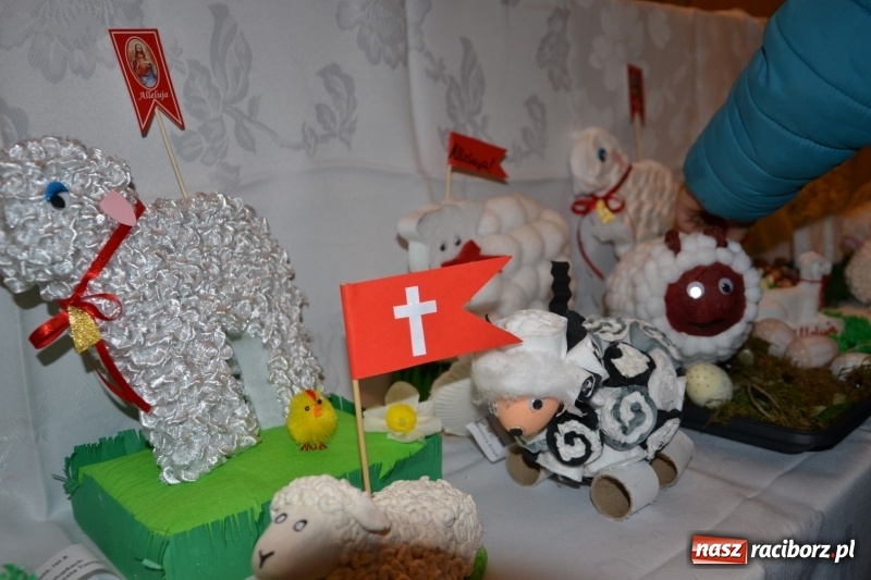 Zdjęcie w galerii na portalu naszraciborz.pl: Kiermasz Wielkanocny w Tworkowie WIDEO wiadomości z regionu
