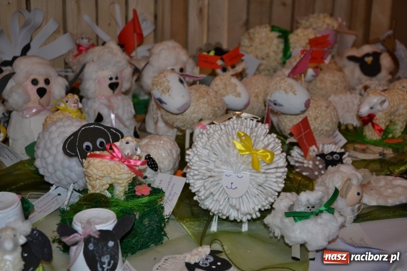 Zdjęcie w galerii na portalu naszraciborz.pl: Kiermasz Wielkanocny w Tworkowie WIDEO wiadomości z regionu