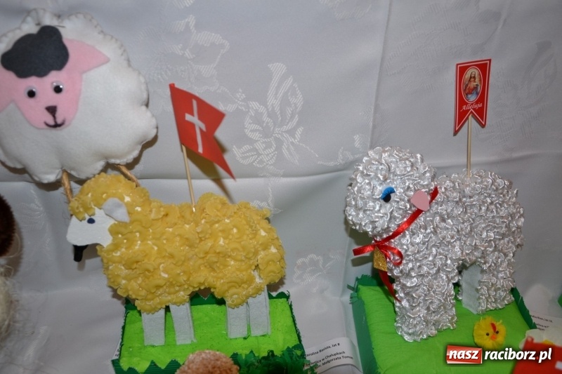 Zdjęcie w galerii na portalu naszraciborz.pl: Kiermasz Wielkanocny w Tworkowie WIDEO wiadomości z regionu