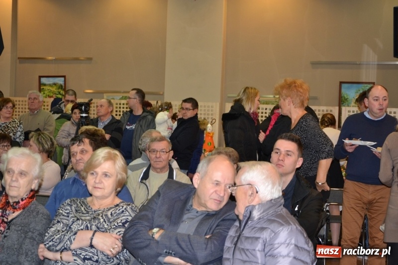 Zdjęcie w galerii na portalu naszraciborz.pl: Kiermasz Wielkanocny w Tworkowie WIDEO wiadomości z regionu