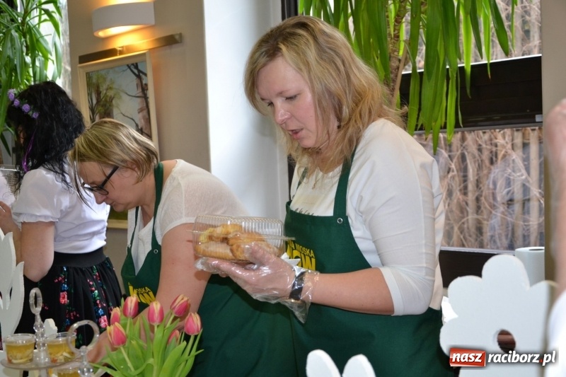 Zdjęcie w galerii na portalu naszraciborz.pl: Kiermasz Wielkanocny w Tworkowie WIDEO wiadomości z regionu