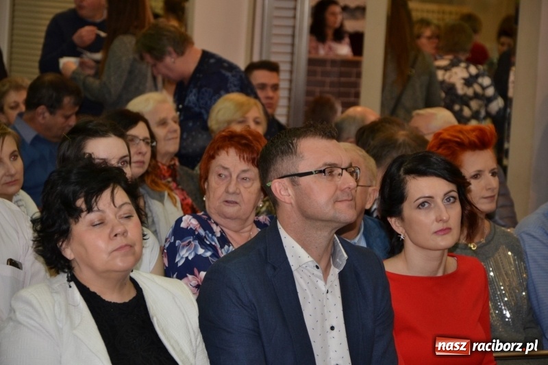 Zdjęcie w galerii na portalu naszraciborz.pl: Kiermasz Wielkanocny w Tworkowie WIDEO wiadomości z regionu