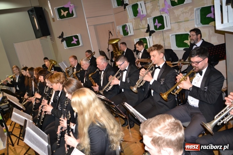 Zdjęcie w galerii na portalu naszraciborz.pl: Kiermasz Wielkanocny w Tworkowie WIDEO wiadomości z regionu