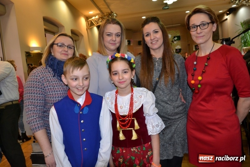 Zdjęcie w galerii na portalu naszraciborz.pl: Kiermasz Wielkanocny w Tworkowie WIDEO wiadomości z regionu