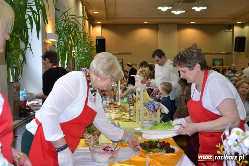 Zdjęcie w galerii na portalu naszraciborz.pl: Kiermasz Wielkanocny w Tworkowie WIDEO wiadomości z regionu