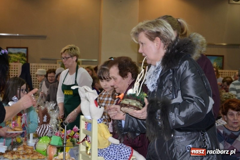 Zdjęcie w galerii na portalu naszraciborz.pl: Kiermasz Wielkanocny w Tworkowie WIDEO wiadomości z regionu