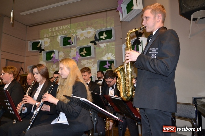 Zdjęcie w galerii na portalu naszraciborz.pl: Kiermasz Wielkanocny w Tworkowie WIDEO wiadomości z regionu