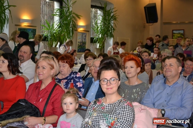 Zdjęcie w galerii na portalu naszraciborz.pl: Kiermasz Wielkanocny w Tworkowie WIDEO wiadomości z regionu