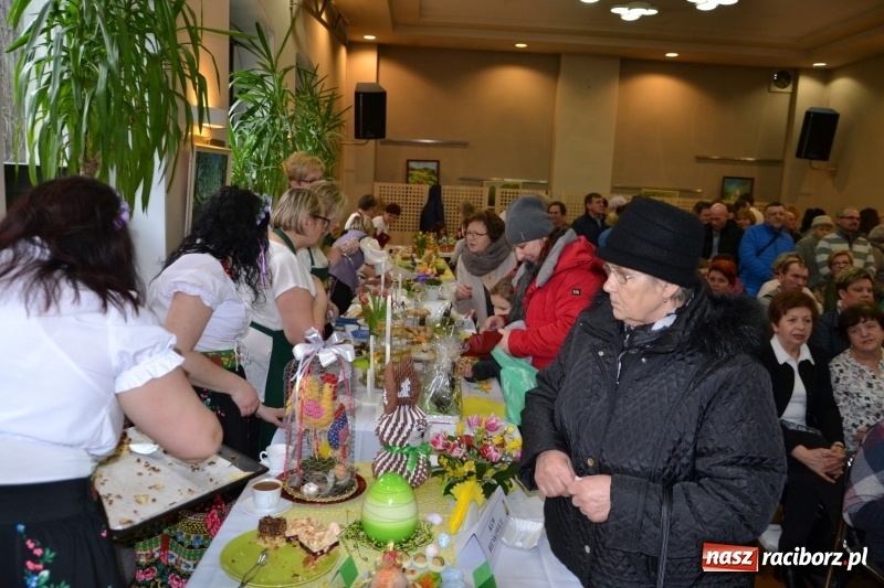 Zdjęcie w galerii na portalu naszraciborz.pl: Kiermasz Wielkanocny w Tworkowie WIDEO wiadomości z regionu
