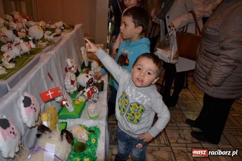 Zdjęcie w galerii na portalu naszraciborz.pl: Kiermasz Wielkanocny w Tworkowie WIDEO wiadomości z regionu
