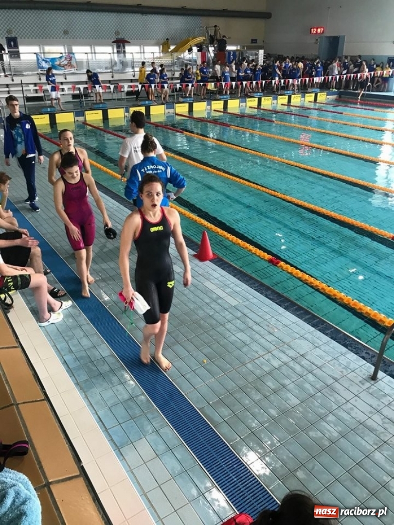 Zdjęcie w galerii na portalu naszraciborz.pl: Pływanie.  Sukcesy ZSOMS w Ołomuńcu wiadomości z regionu
