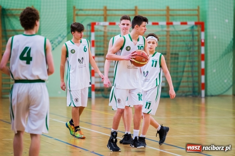 Zdjęcie w galerii na portalu naszraciborz.pl: Finały miejskie w koszykówce chłopców szkół podstawowych wiadomości z regionu