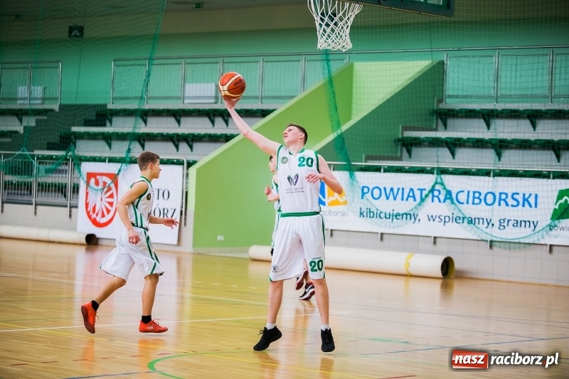 Zdjęcie w galerii na portalu naszraciborz.pl: Finały miejskie w koszykówce chłopców szkół podstawowych wiadomości z regionu