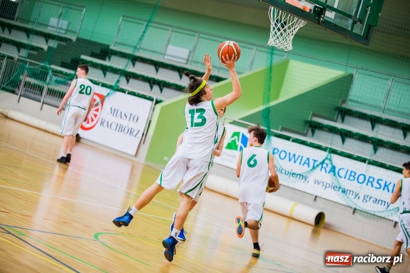 Zdjęcie w galerii na portalu naszraciborz.pl: Finały miejskie w koszykówce chłopców szkół podstawowych wiadomości z regionu