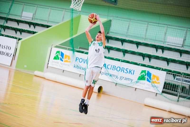 Zdjęcie w galerii na portalu naszraciborz.pl: Finały miejskie w koszykówce chłopców szkół podstawowych wiadomości z regionu