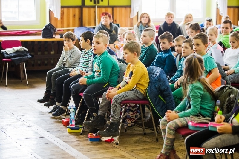 Zdjęcie w galerii na portalu naszraciborz.pl: Gminny Konkurs Piosenki Religijnej w Borucinie  wiadomości z regionu
