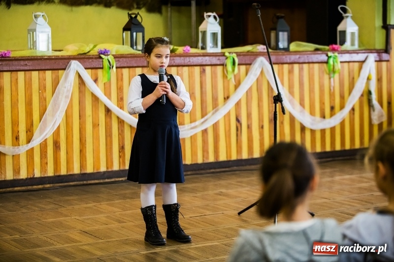 Zdjęcie w galerii na portalu naszraciborz.pl: Gminny Konkurs Piosenki Religijnej w Borucinie  wiadomości z regionu