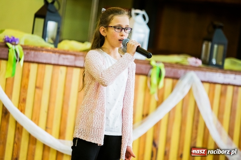 Zdjęcie w galerii na portalu naszraciborz.pl: Gminny Konkurs Piosenki Religijnej w Borucinie  wiadomości z regionu