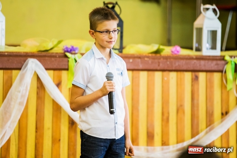 Zdjęcie w galerii na portalu naszraciborz.pl: Gminny Konkurs Piosenki Religijnej w Borucinie  wiadomości z regionu