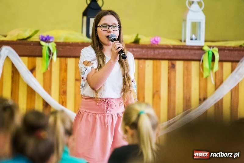 Zdjęcie w galerii na portalu naszraciborz.pl: Gminny Konkurs Piosenki Religijnej w Borucinie  wiadomości z regionu