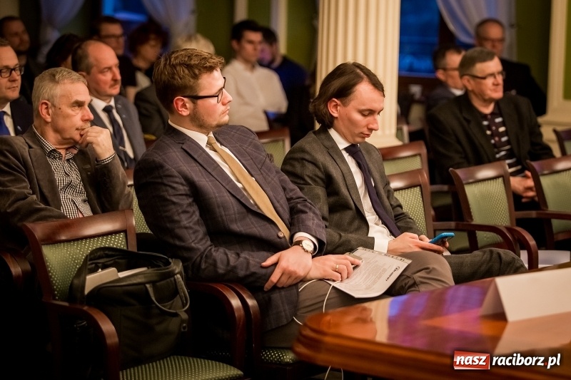 Zdjęcie w galerii na portalu naszraciborz.pl: Konferencja o biznesie z udziałem Michała Kamińskiego, doradcy premiera Morawieckiego wiadomości z regionu