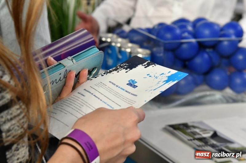 Zdjęcie w galerii na portalu naszraciborz.pl: EKO-OKNA S.A. rekrutują na targach Absolvent Talent Days 2018 wiadomości z regionu