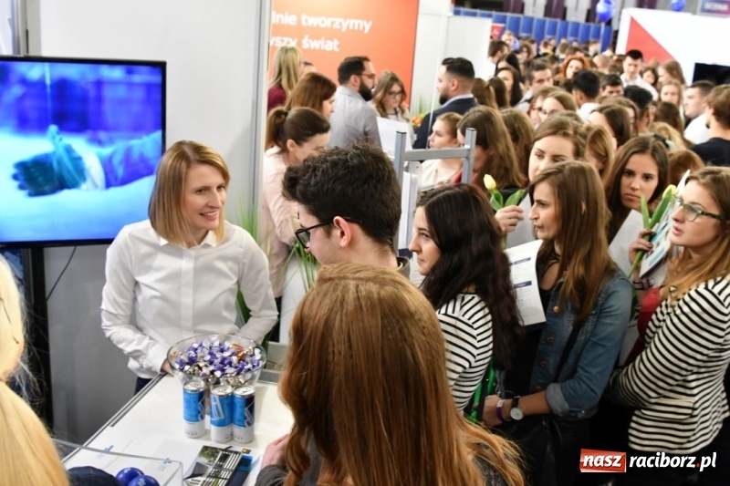 Zdjęcie w galerii na portalu naszraciborz.pl: EKO-OKNA S.A. rekrutują na targach Absolvent Talent Days 2018 wiadomości z regionu
