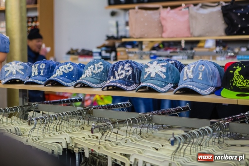 Zdjęcie w galerii na portalu naszraciborz.pl: Wielkie otwarcie Centrum Chińskiego przy ulicy Bosackiej! Do piątku cały asortyment za połowę ceny! wiadomości z regionu