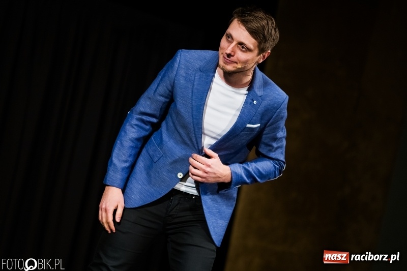 Zdjęcie w galerii na portalu naszraciborz.pl: Kabaret Hrabi wystąpił w Raciborskim Centrum Kultury wiadomości z regionu