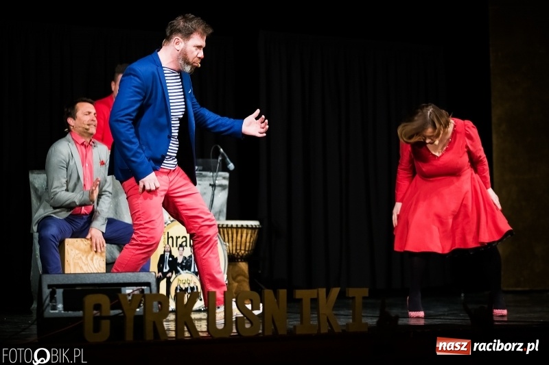 Zdjęcie w galerii na portalu naszraciborz.pl: Kabaret Hrabi wystąpił w Raciborskim Centrum Kultury wiadomości z regionu