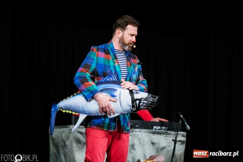 Zdjęcie w galerii na portalu naszraciborz.pl: Kabaret Hrabi wystąpił w Raciborskim Centrum Kultury wiadomości z regionu