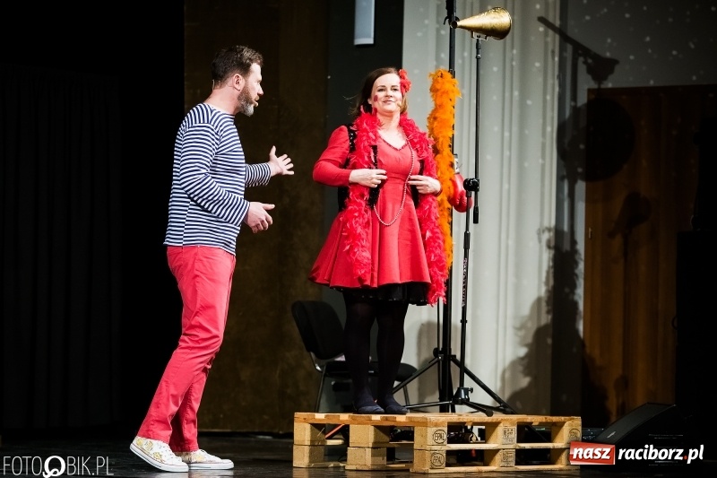 Zdjęcie w galerii na portalu naszraciborz.pl: Kabaret Hrabi wystąpił w Raciborskim Centrum Kultury wiadomości z regionu