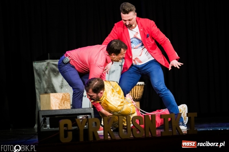 Zdjęcie w galerii na portalu naszraciborz.pl: Kabaret Hrabi wystąpił w Raciborskim Centrum Kultury wiadomości z regionu