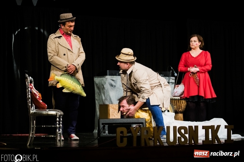 Zdjęcie w galerii na portalu naszraciborz.pl: Kabaret Hrabi wystąpił w Raciborskim Centrum Kultury wiadomości z regionu