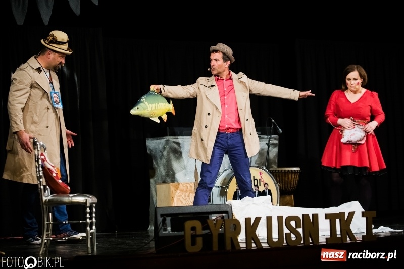 Zdjęcie w galerii na portalu naszraciborz.pl: Kabaret Hrabi wystąpił w Raciborskim Centrum Kultury wiadomości z regionu