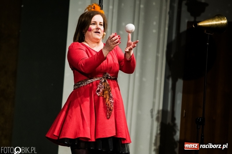 Zdjęcie w galerii na portalu naszraciborz.pl: Kabaret Hrabi wystąpił w Raciborskim Centrum Kultury wiadomości z regionu