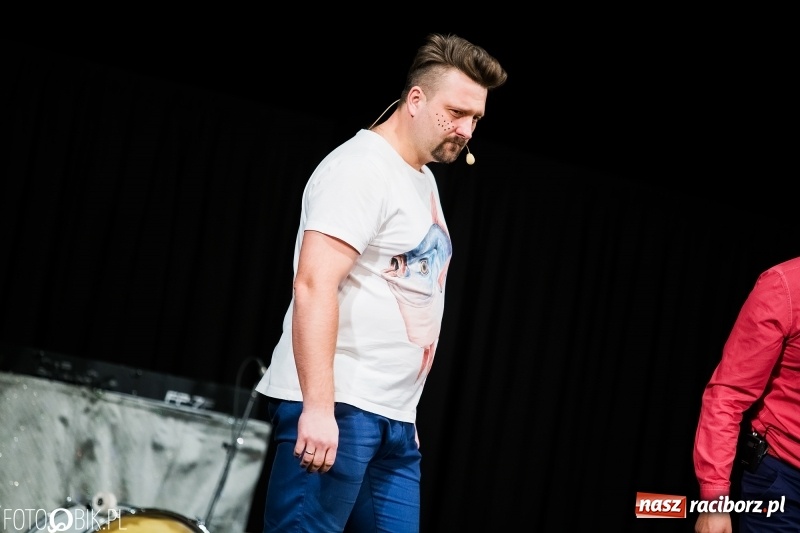 Zdjęcie w galerii na portalu naszraciborz.pl: Kabaret Hrabi wystąpił w Raciborskim Centrum Kultury wiadomości z regionu