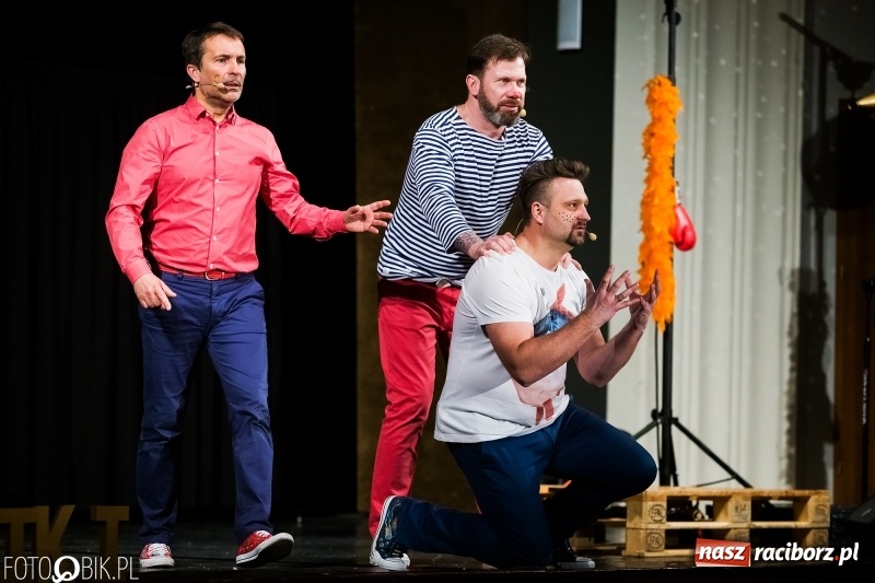 Zdjęcie w galerii na portalu naszraciborz.pl: Kabaret Hrabi wystąpił w Raciborskim Centrum Kultury wiadomości z regionu
