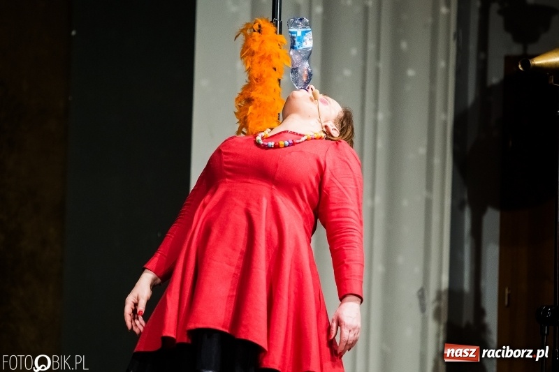 Zdjęcie w galerii na portalu naszraciborz.pl: Kabaret Hrabi wystąpił w Raciborskim Centrum Kultury wiadomości z regionu